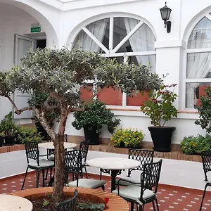 Olivos Hotell
